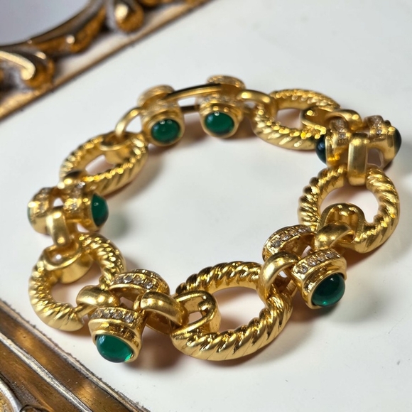 18k Gold Plated Matte Twisted Cable Emerald Glass Cabochon Bracelet - Picture 3 of 6